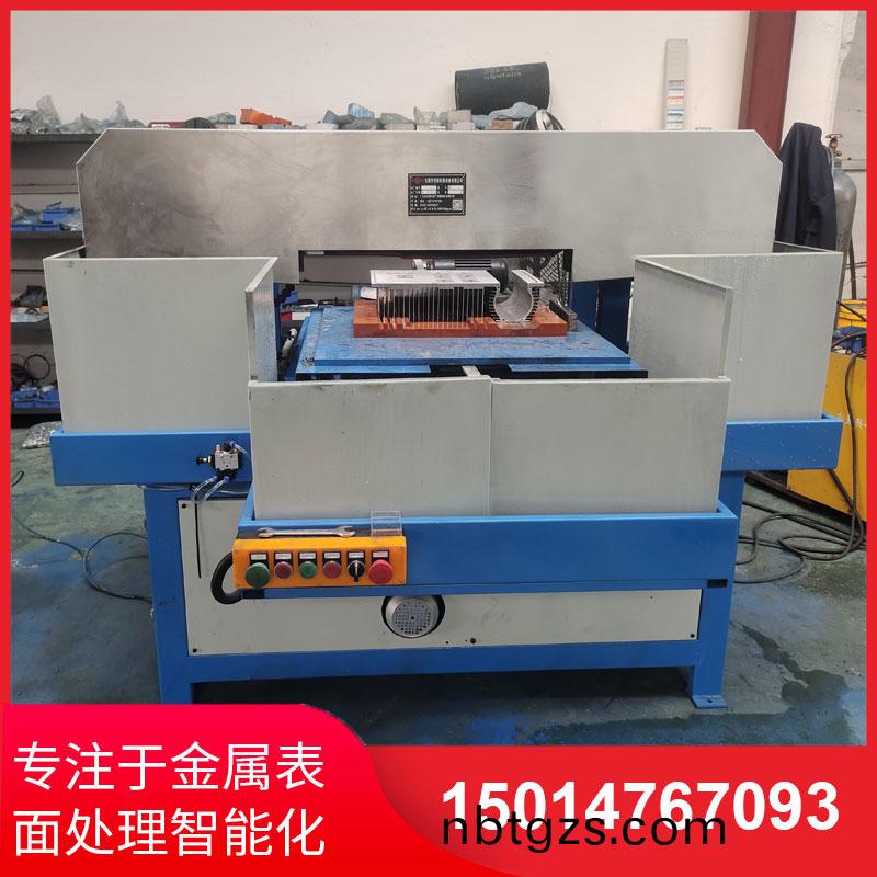 鋁(lv)材直(zhi)紋(wen)拉(la)絲機(ji)生産(chan)供(gong)應